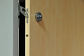 ADLO - Bezpečnostné dvere TEDUO, vchod do bytu, bezpečnostná páka, povrch Breza