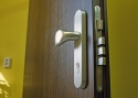 ADLO - Bezpečnostné dvere KASIM, povrch dverí DL 42, bezpečnostné kovanie povrch Strieborný Elox