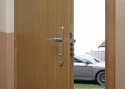 ADLO - Bezpečnostné dvere LISBEO, hladký design, vchodové dvere do pracovne, Drevodekor ADLO zárubne