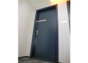 ADLO - Bezpečnostné dvere LISBEO, hladký design, povrch dverí a zárubne RAL 7016 matná