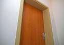 ADLO - Bezpečnostné dvere Teduo, povrch dverí Jelša, obložková zárubňa hĺbka 25 cm, RAL 1001