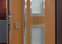ADLO - Bezpečnostné Exteriérové Termo dvere Aduo, Presklené PS554, madlo zvislé, lišty Anticor